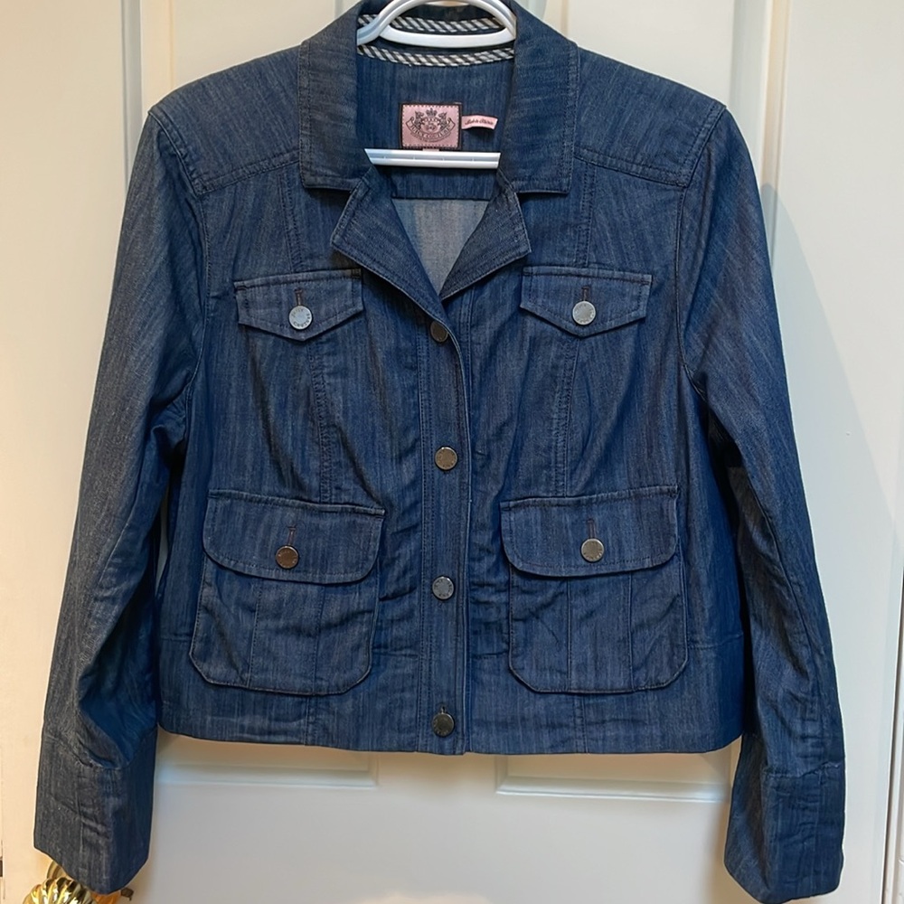 Juicy Couture sz XL Jean jacket figure flattering peplum ruffle back